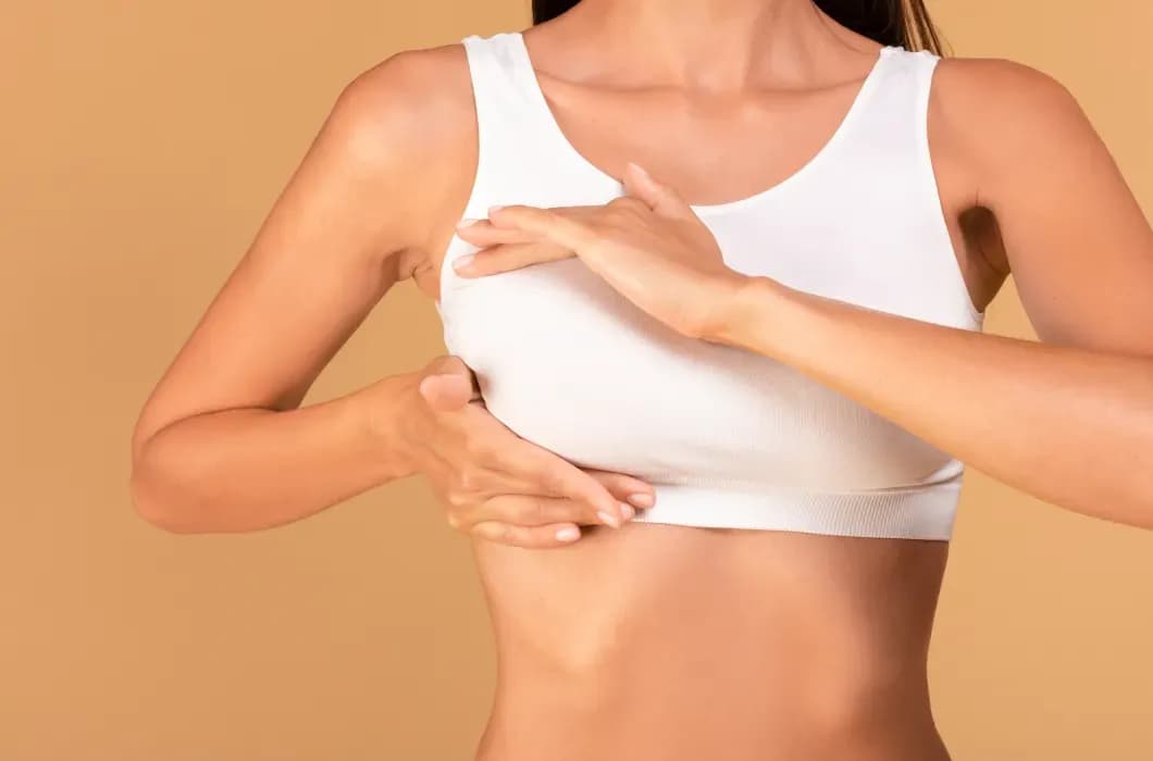 Jak podnieść piersi naturalnie? Skuteczne metody i porady na biust