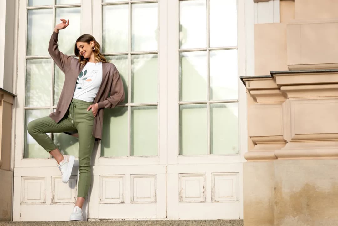 Jak stworzyć modne stylizacje z długim kardiganem - najlepsze pomysły